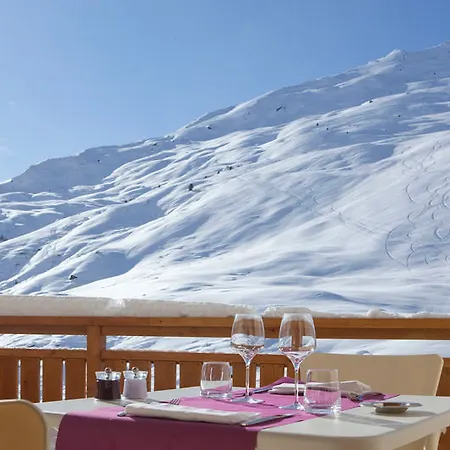 호텔 Le Du Mont Vallon 4*